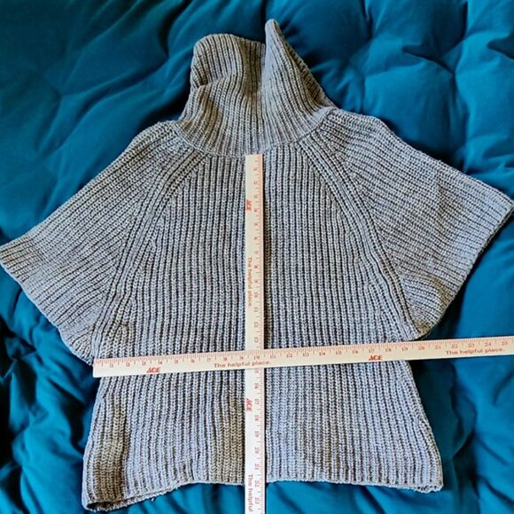 H&M, short-sleeve wool/acrylic cardigan - Picture 4 of 7